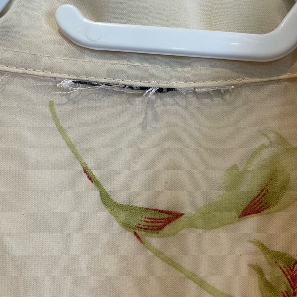 Floral blouse - Picture 4 of 6